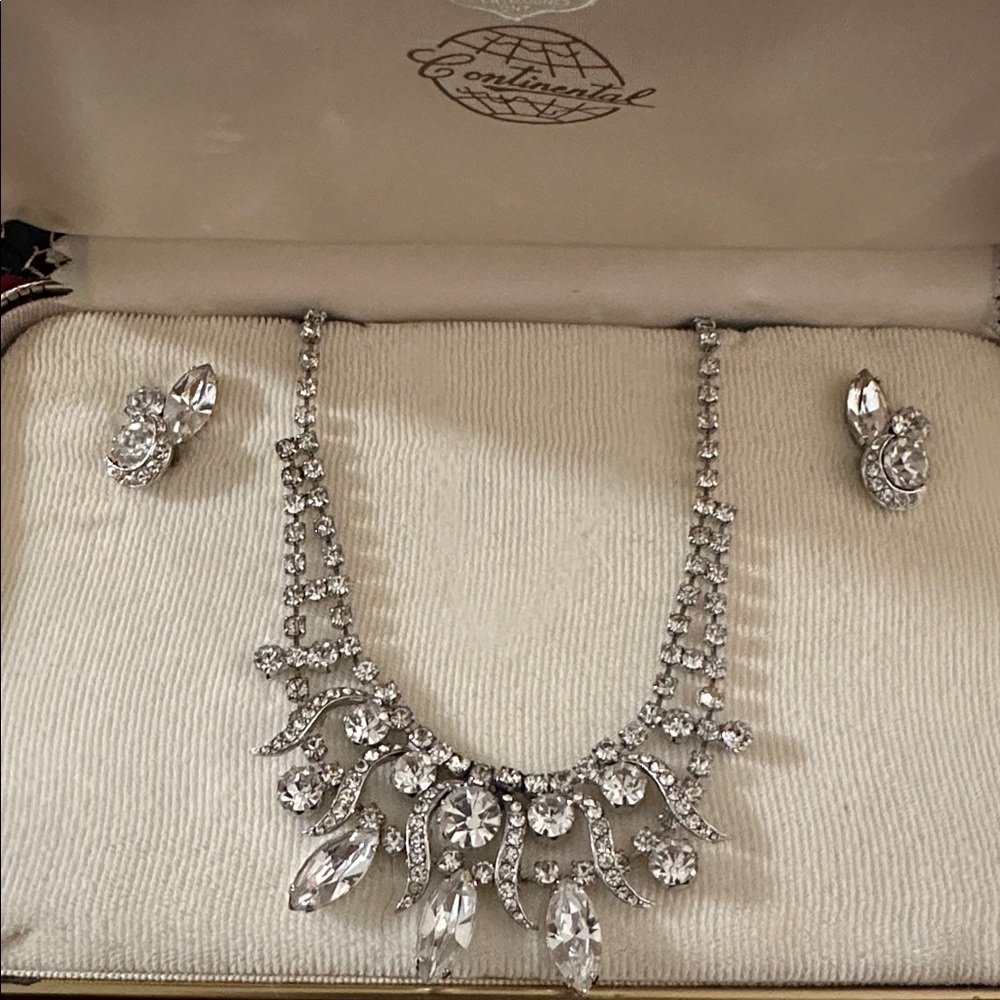 Vintage Continental Rhinestone Necklace & Earring Set – Original Box - Picture 3 of 7